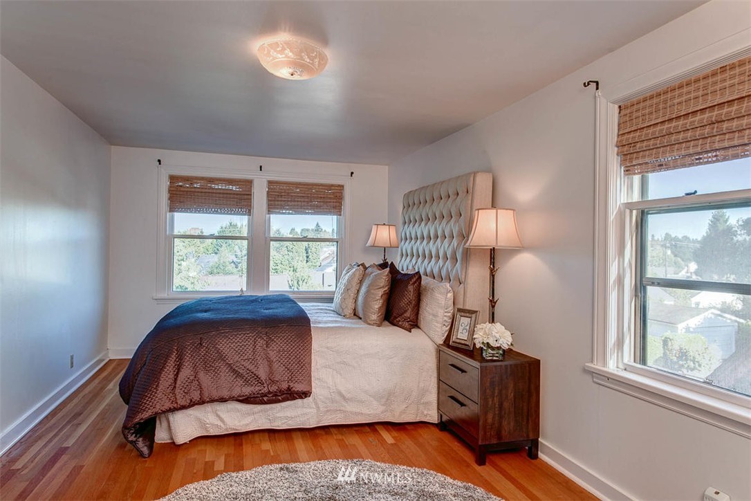 7724 Dibble Avenue Northwest Seattle, WA 98117 - Photo 13 of 25