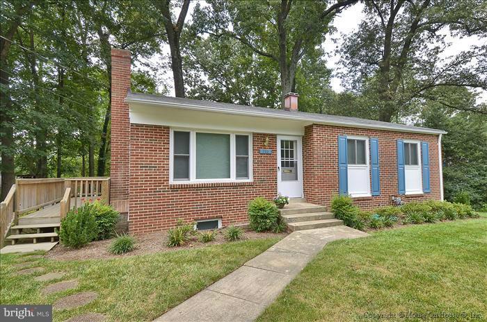 203 Rolling Road Gaithersburg, MD 20877 - Photo 13 of 22 Exterior (Front)