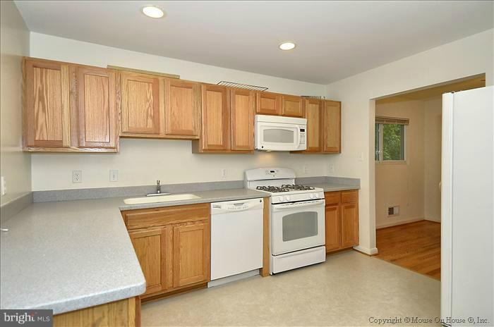 203 Rolling Road Gaithersburg, MD 20877 - Photo 3 of 22 Kitchen