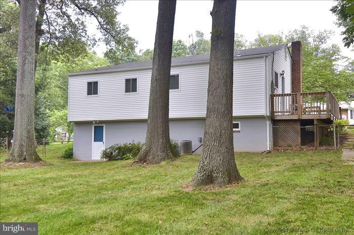 203 Rolling Road Gaithersburg, MD 20877 - Photo 6 of 22 Exterior (Rear)