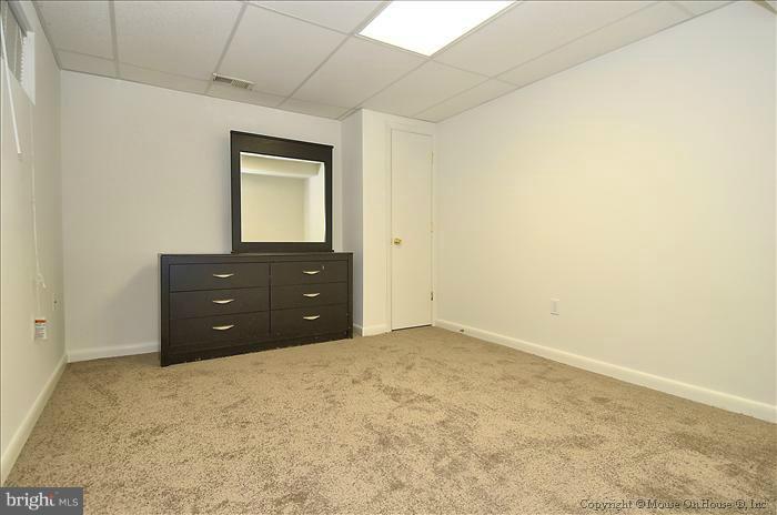 203 Rolling Road Gaithersburg, MD 20877 - Photo 9 of 22 Interior (General)