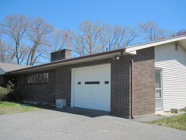 $739,900 | 324 Hillside Road, North Andover, MA 01845