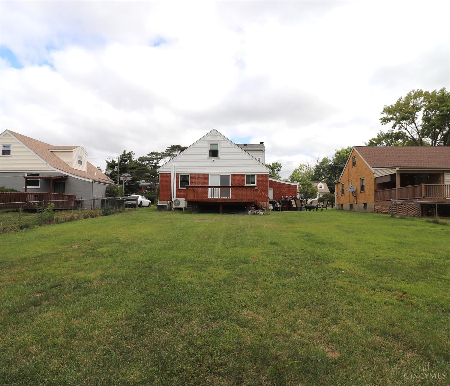 3303 West Galbraith Road Cincinnati, OH 45239 - Photo 8 of 52 Gallery Image 8