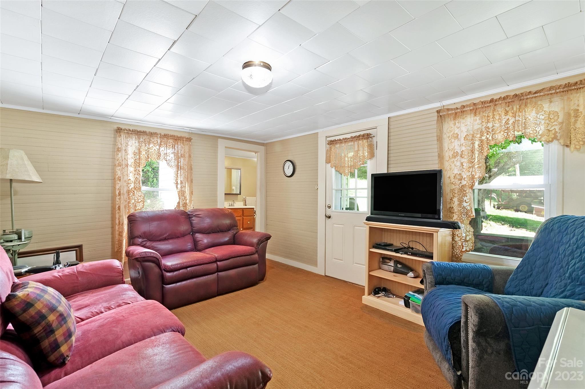 2851 Love Joy Road Canton, NC 28716 - Photo 5 of 24 Gallery Image 5