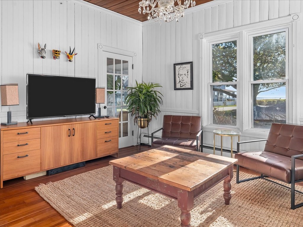 51 9th Avenue Warwick, RI 02886 - Photo 11 of 32