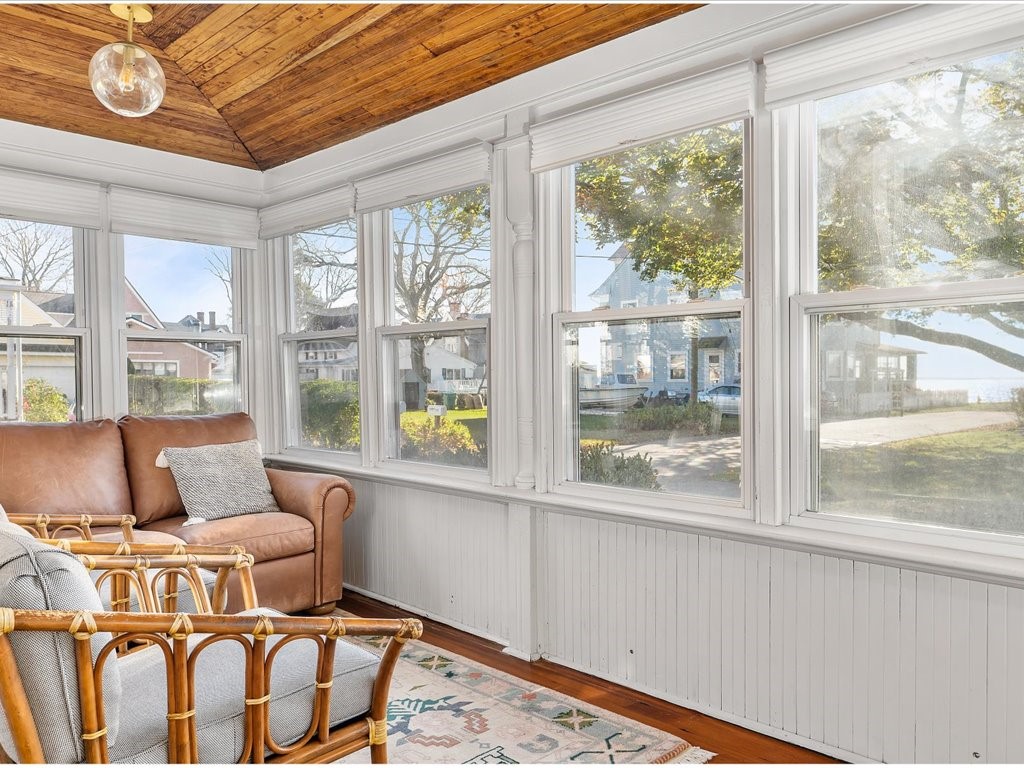 51 9th Avenue Warwick, RI 02886 - Photo 9 of 32