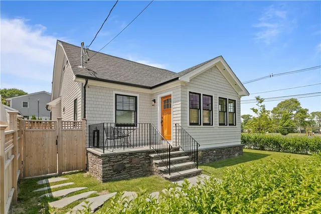 $5,500 | 109 Carroll Avenue, Newport, RI 02840