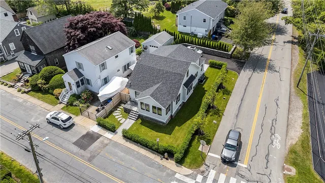 $5,500 | 109 Carroll Avenue, Newport, RI 02840