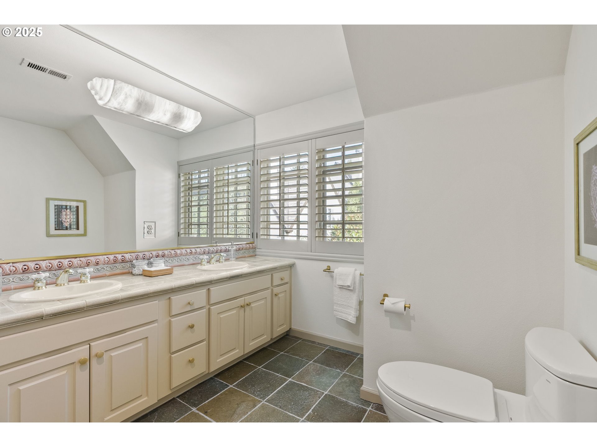 9938 Northwest Abbey Road Portland, OR 97229 - Photo 26 of 35 Gallery Image 26