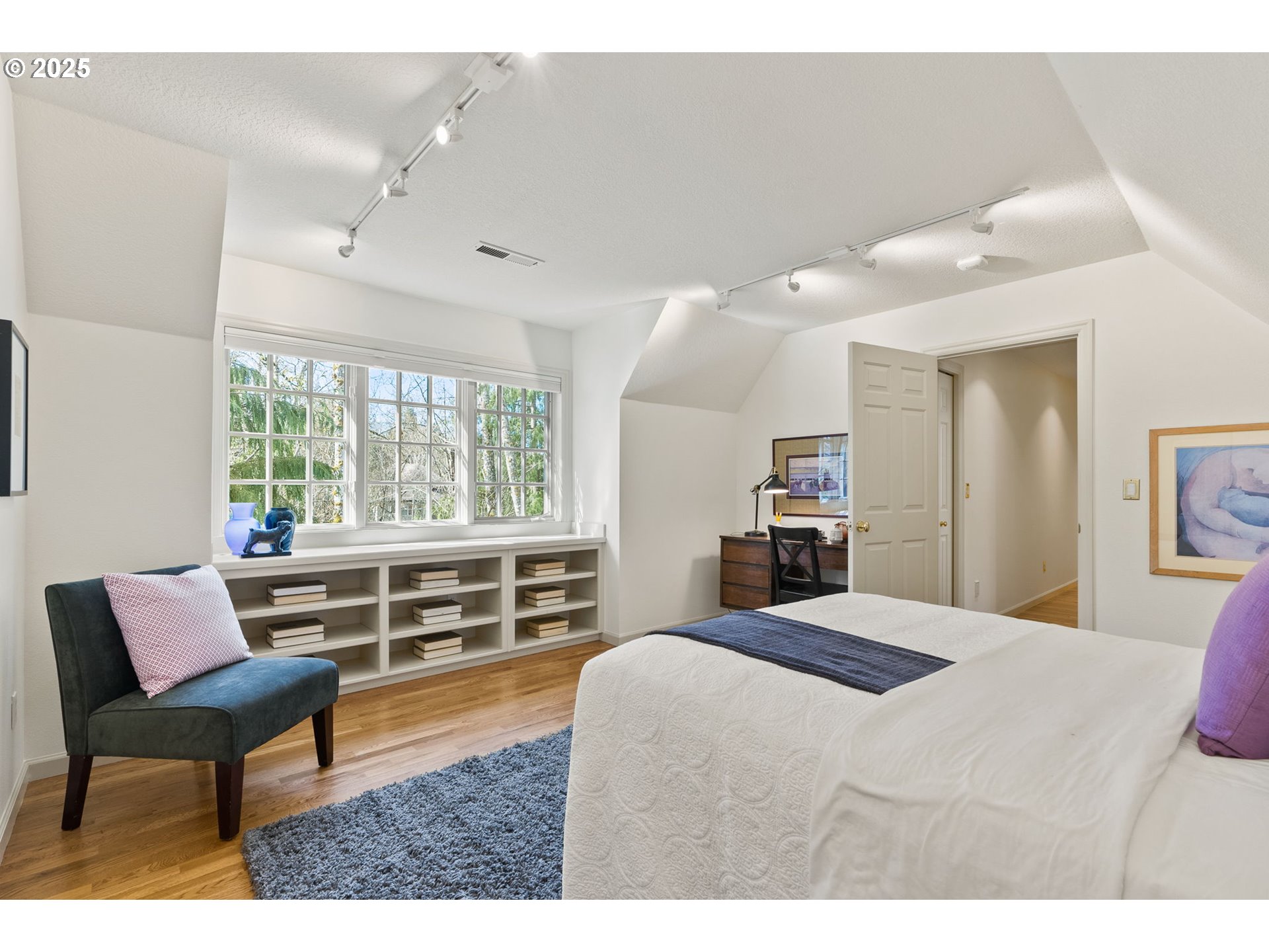 9938 Northwest Abbey Road Portland, OR 97229 - Photo 27 of 35 Gallery Image 27