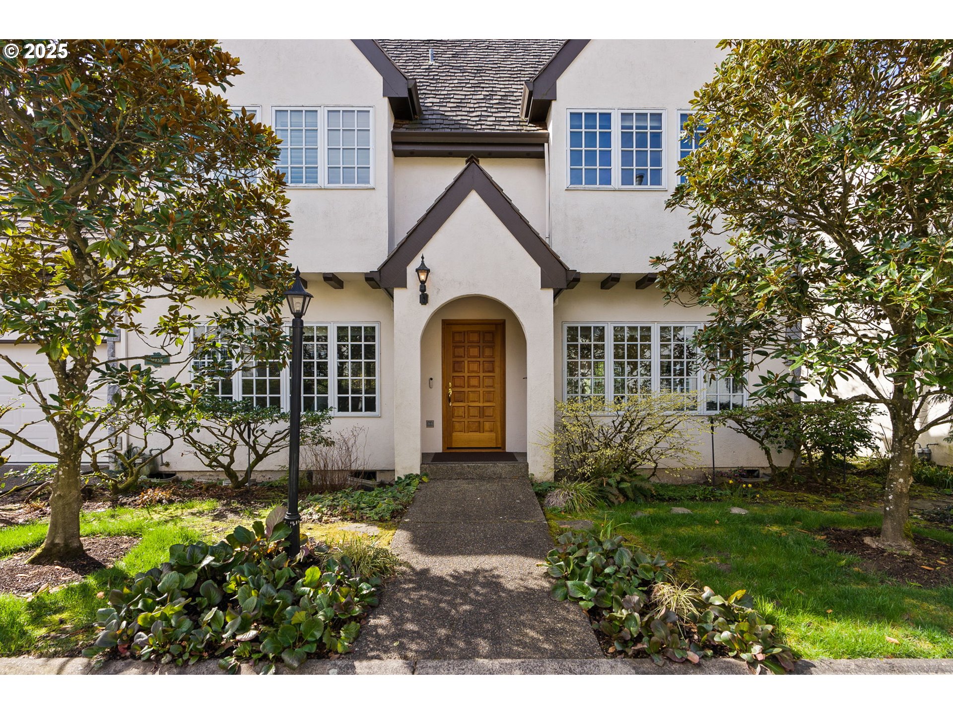 9938 Northwest Abbey Road Portland, OR 97229 - Photo 3 of 35 Gallery Image 3
