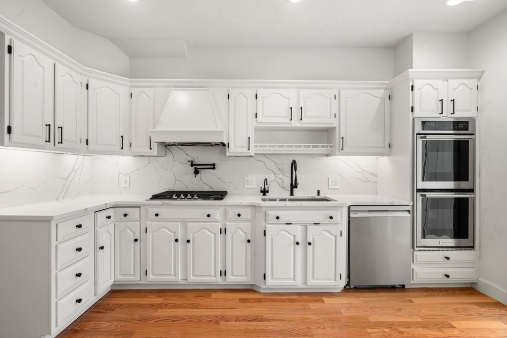 225 Walnut Street Wellesley, MA 02481 - Photo 13 of 35