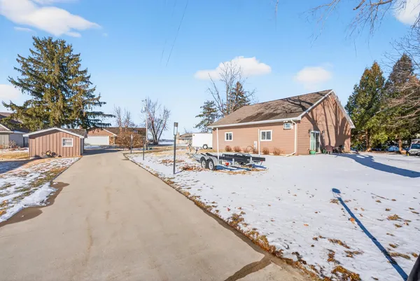 $4,675,000 | W2932 Kahl Road, Markesan, WI 53946