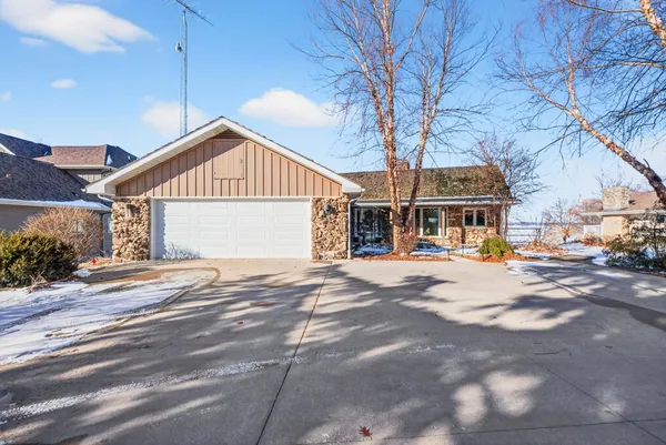 $4,675,000 | W2932 Kahl Road, Markesan, WI 53946