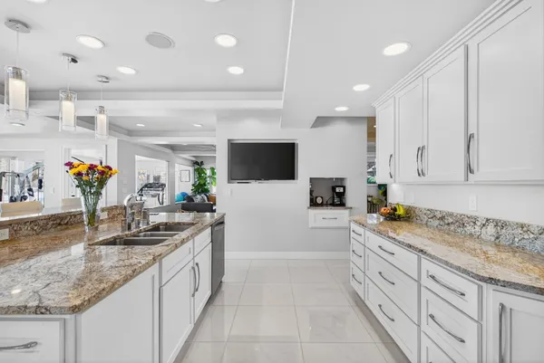 $4,675,000 | W2932 Kahl Road, Markesan, WI 53946