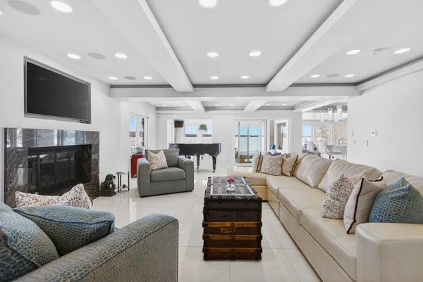 $4,675,000 | W2932 Kahl Road, Markesan, WI 53946