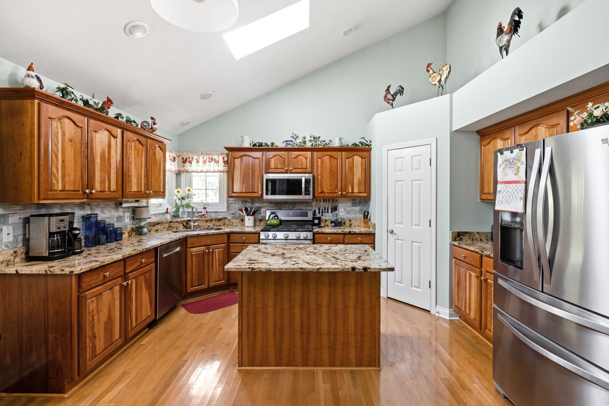 1834 Cherry Tree Road Avon, IN 46123 - Photo 12 of 39 Gallery Image 12