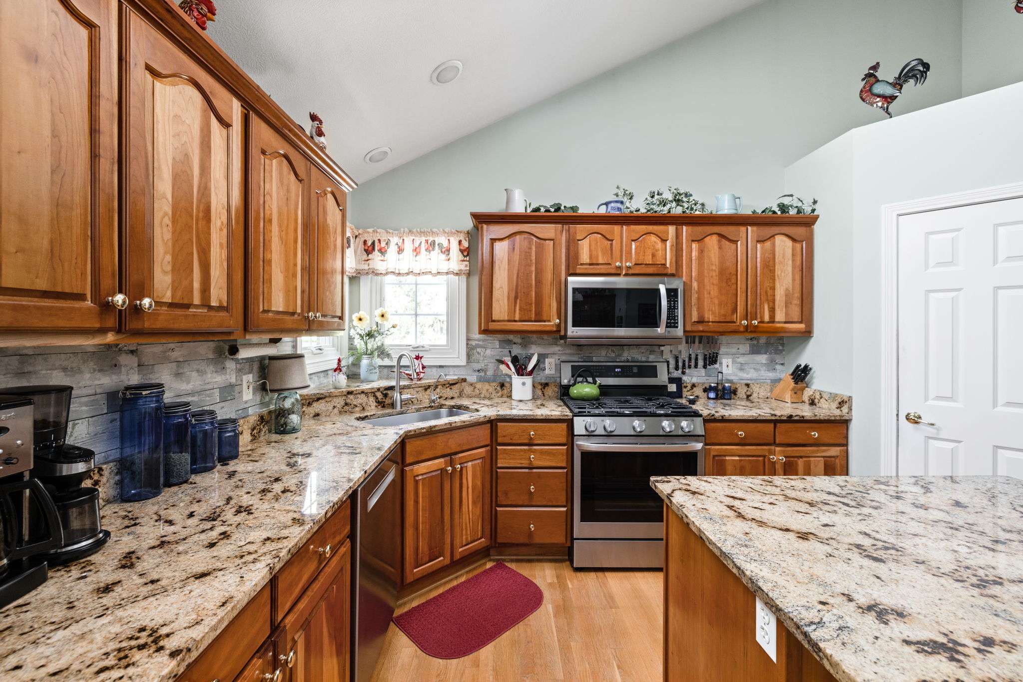 1834 Cherry Tree Road Avon, IN 46123 - Photo 14 of 39 Gallery Image 14