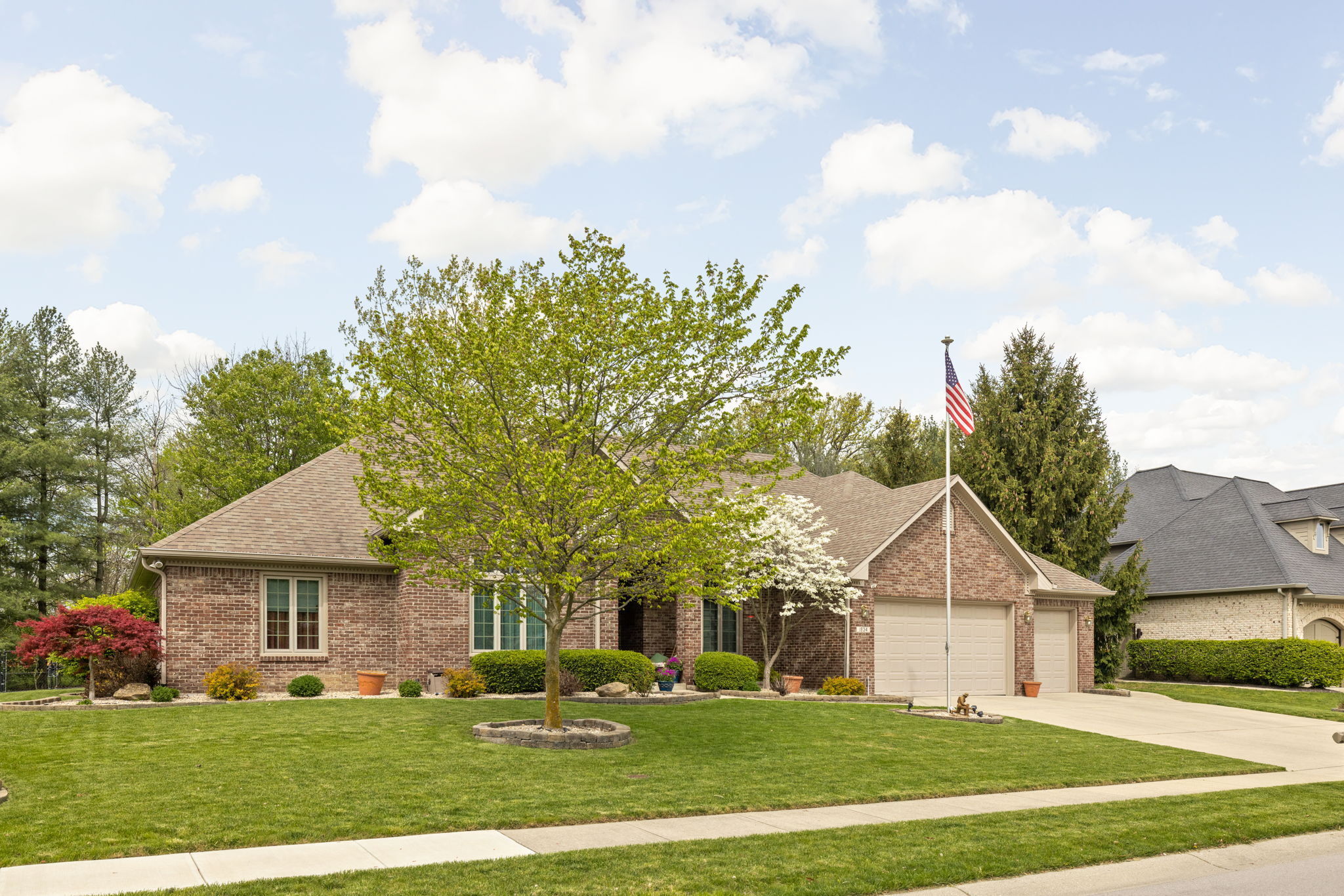 1834 Cherry Tree Road Avon, IN 46123 - Photo 3 of 39 Gallery Image 3