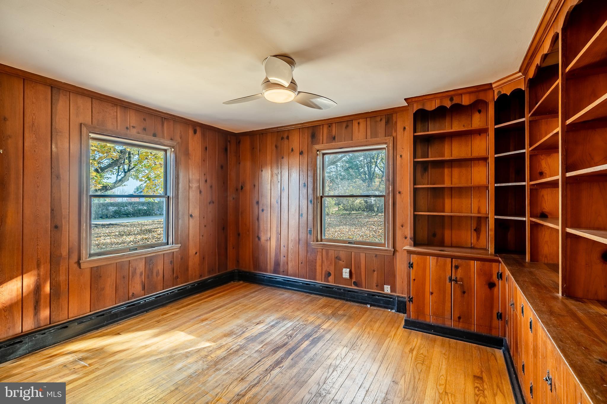 220 Ridge Road Spring City, PA 19475 - Photo 5 of 27 Study