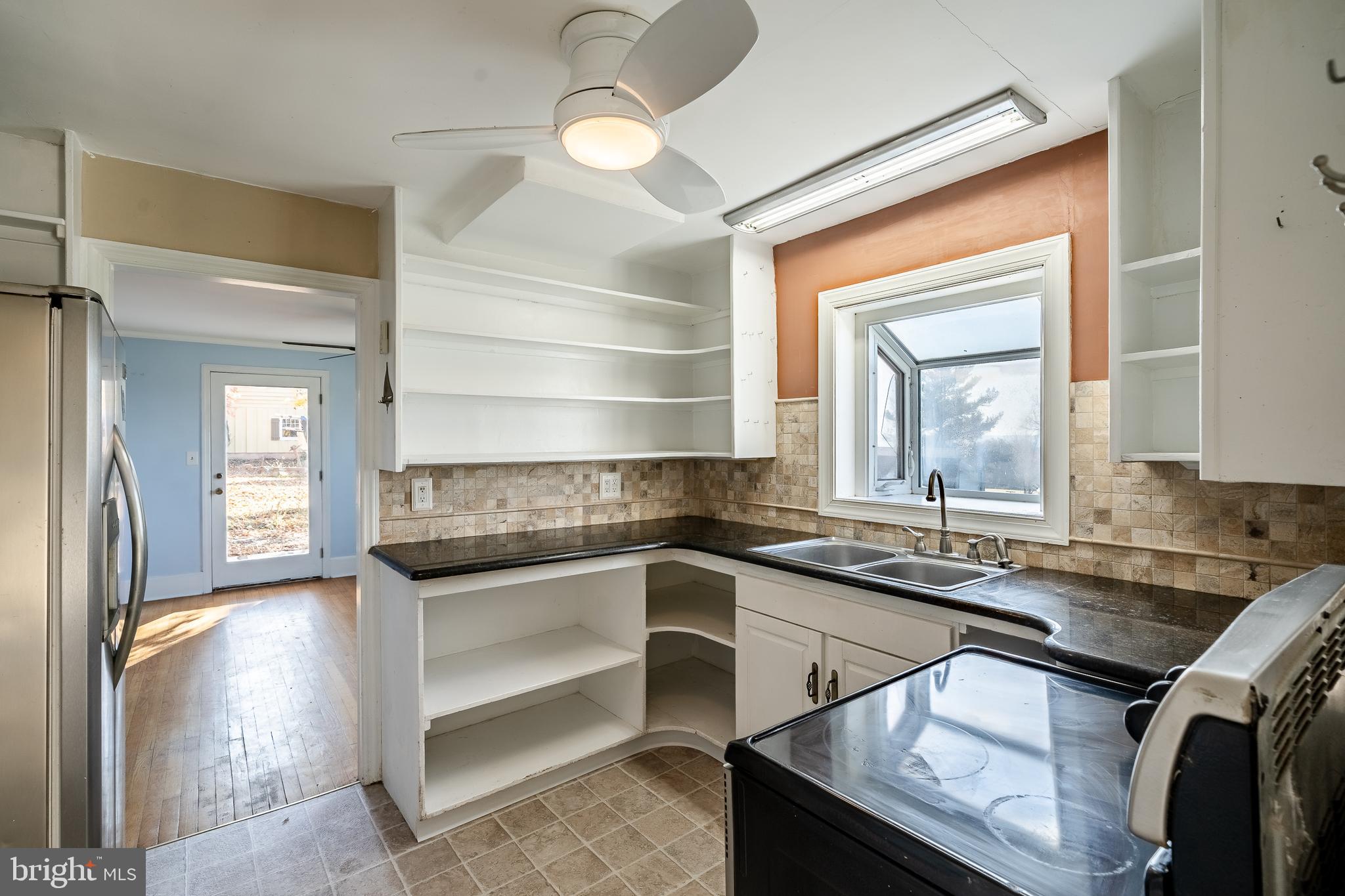 220 Ridge Road Spring City, PA 19475 - Photo 10 of 27 Kitchen