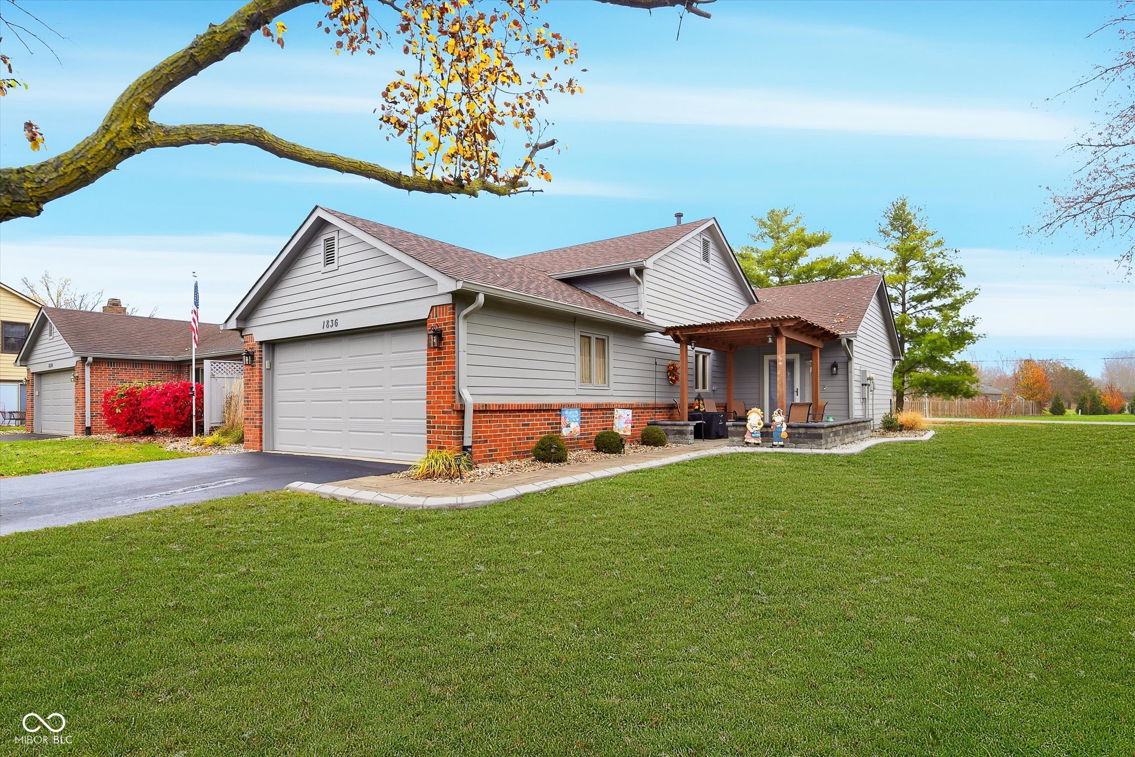 1836 Crystal Bay E Drive Plainfield, IN 46168 - Photo 3 of 27