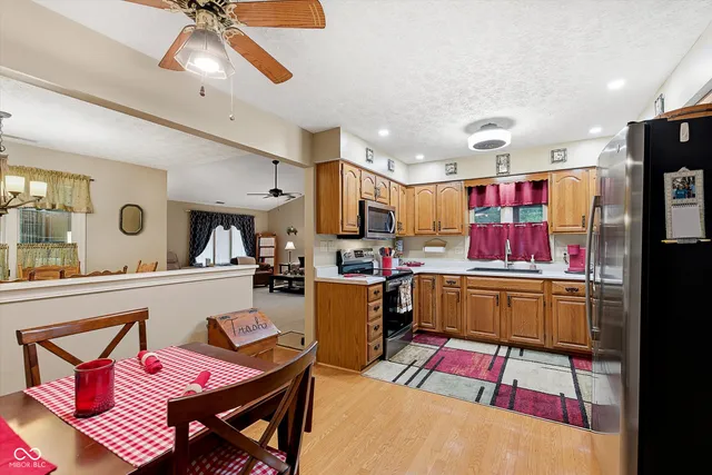 $269,000 | 1836 Crystal Bay E Drive, Plainfield, IN 46168