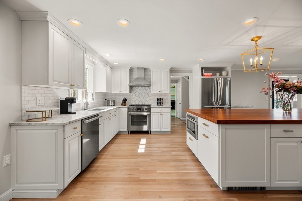 62 Old Orchard Road Sherborn, MA 01770 - Photo 4 of 33 Gallery Image 4
