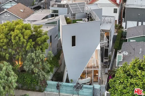 $2,997,000 | 513 Grand Boulevard, Venice, CA 90291
