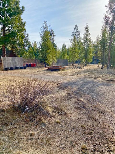54920 Huntington Road Bend, OR 97707 - Photo 31 of 32 Driveway to the left