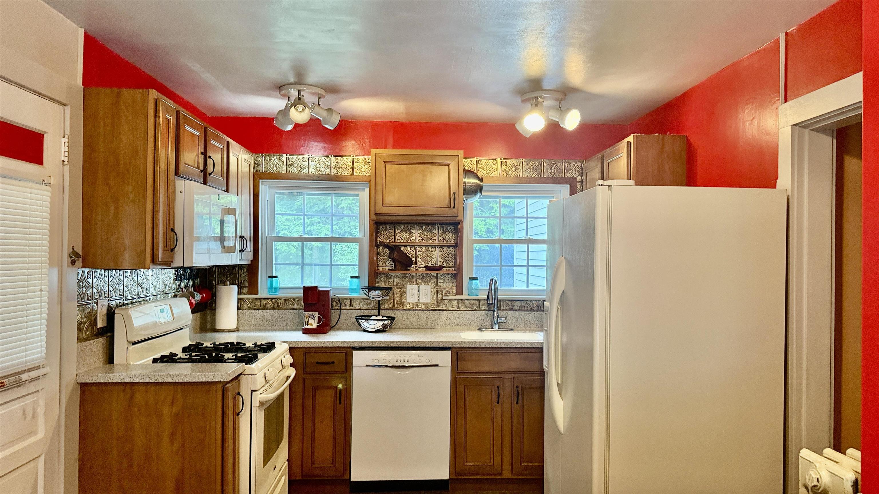27 Ainsworth Road Claremont, NH 03743 - Photo 15 of 16