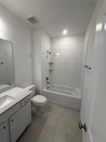 $2,800 | 724 4th Street, Argyle, TX 76226