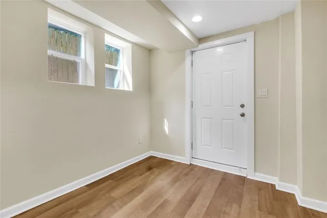 $800 | 998 Mayson Turner Road Northwest, Atlanta, GA 30314