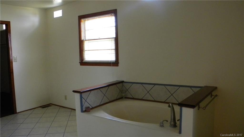180 West Old Limestone Road York, SC 29745 - Photo 10 of 18 Gallery Image 10