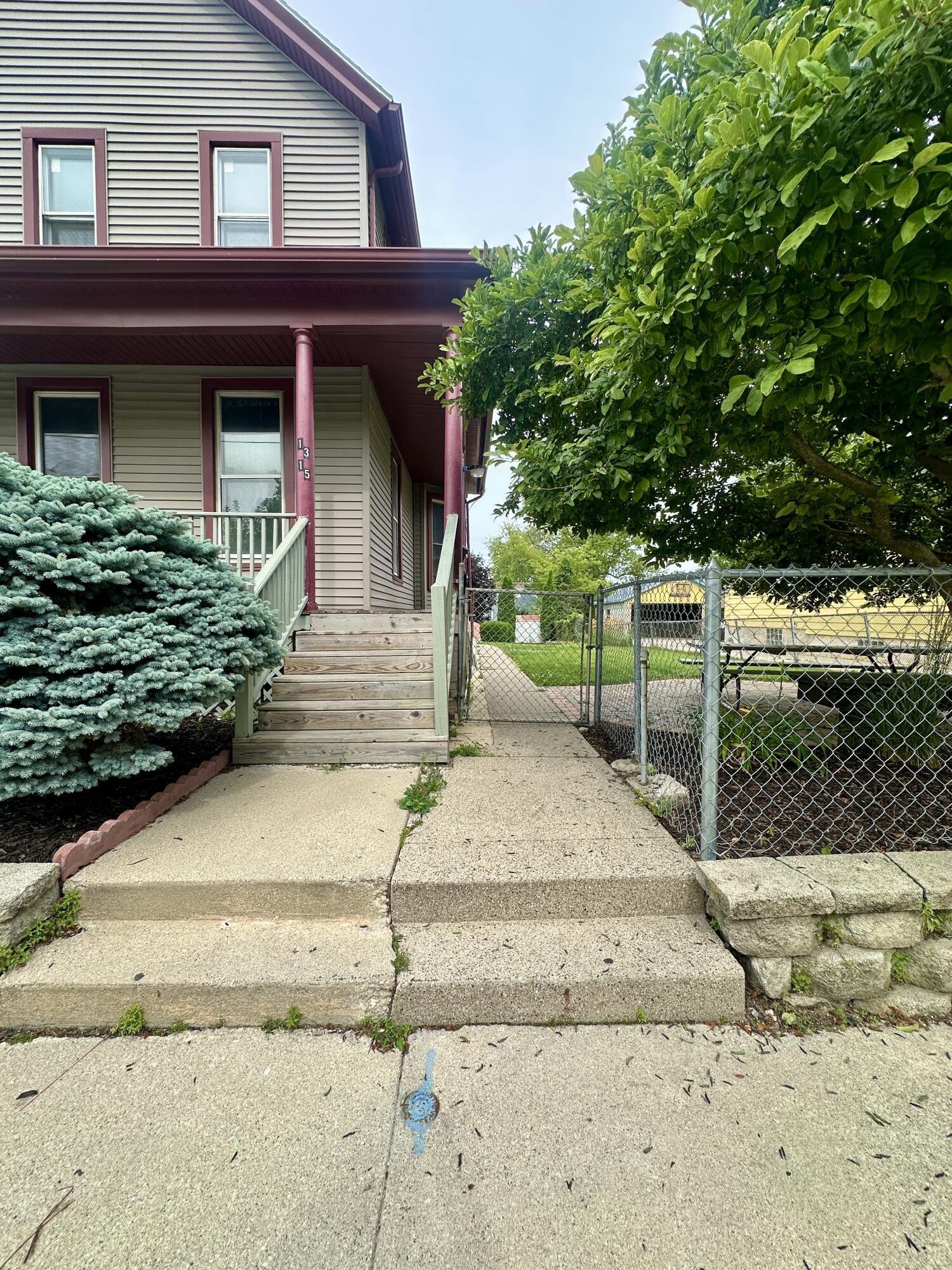 1315 Howe Street Racine, WI 53403 - Photo 30 of 49 IMG_3371 6