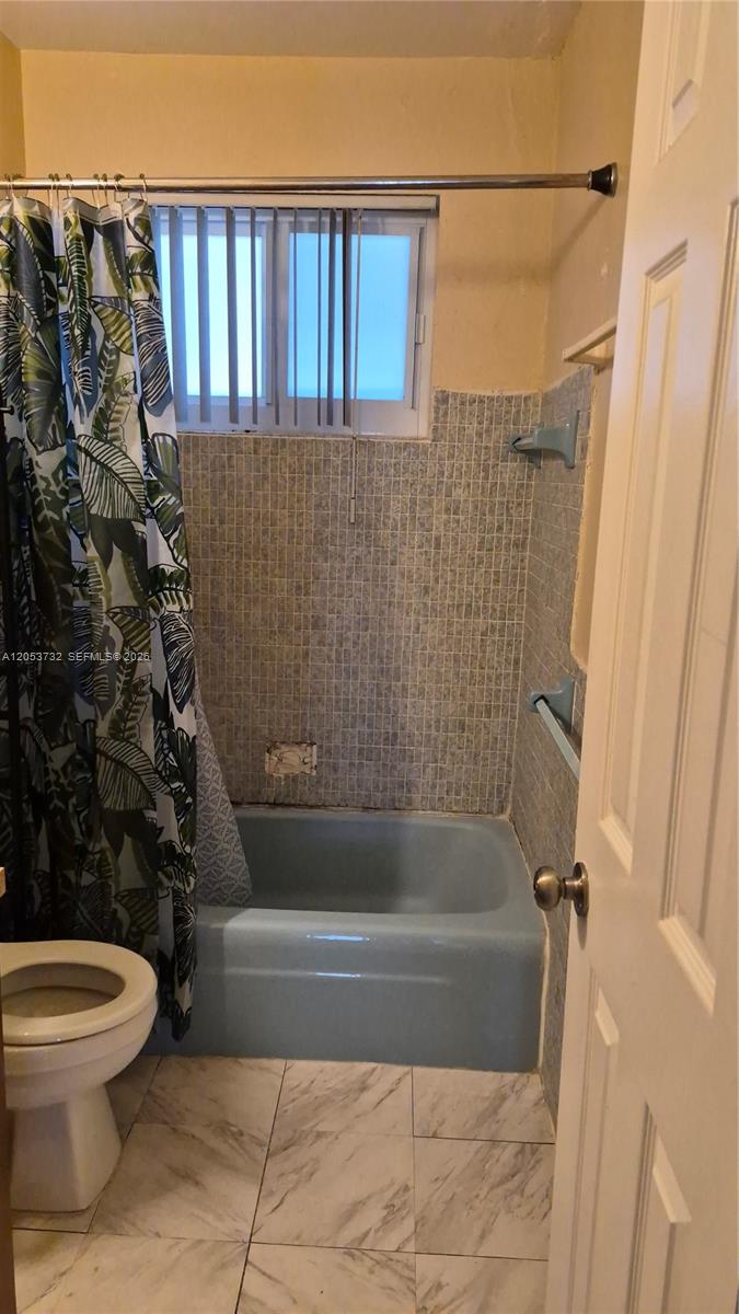 7220 Pembroke Road, Unit 8 Miramar, FL 33023 - Photo 5 of 10
