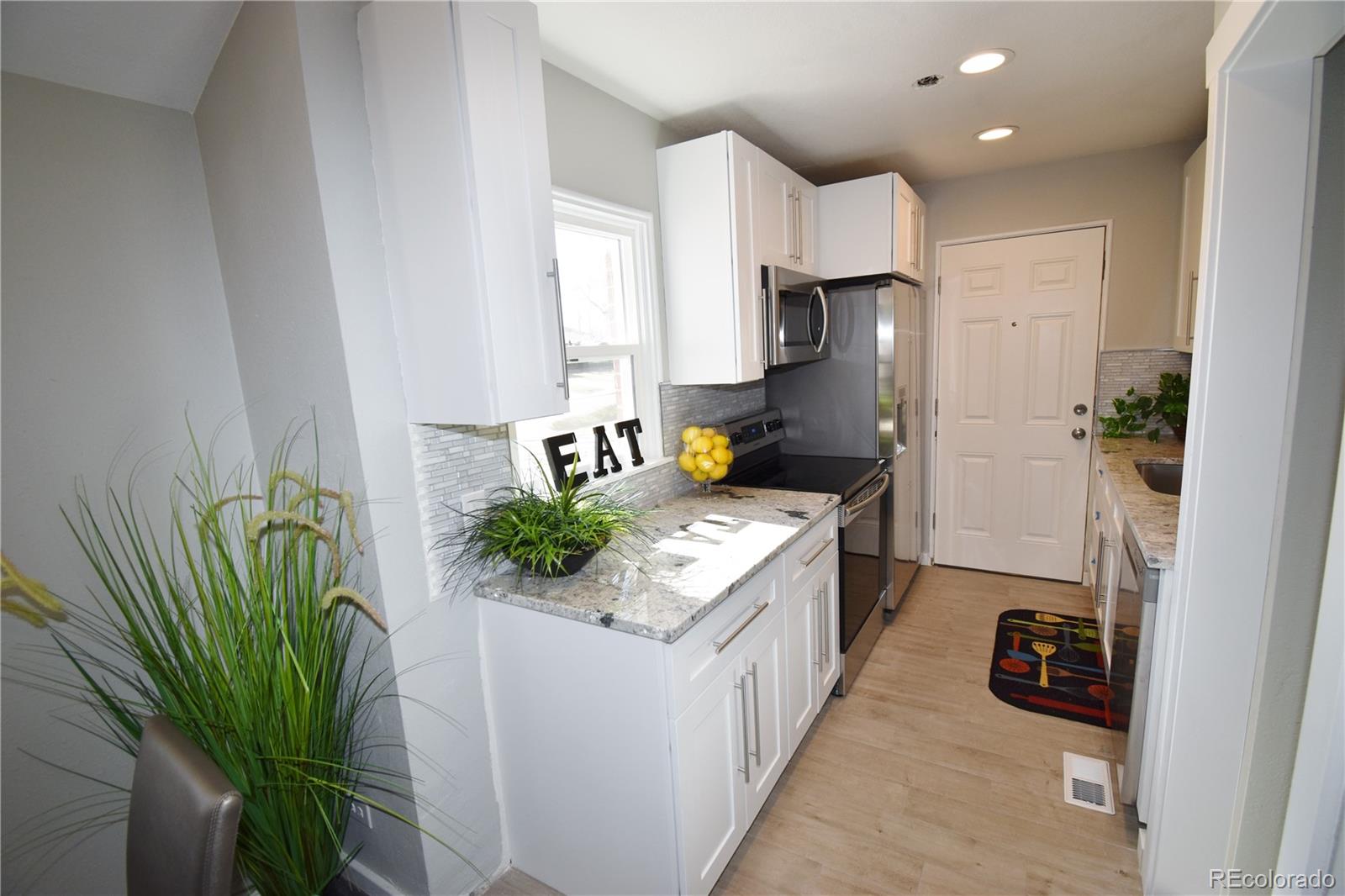 3993 Haddon Road Denver, CO 80205 - Photo 4 of 14