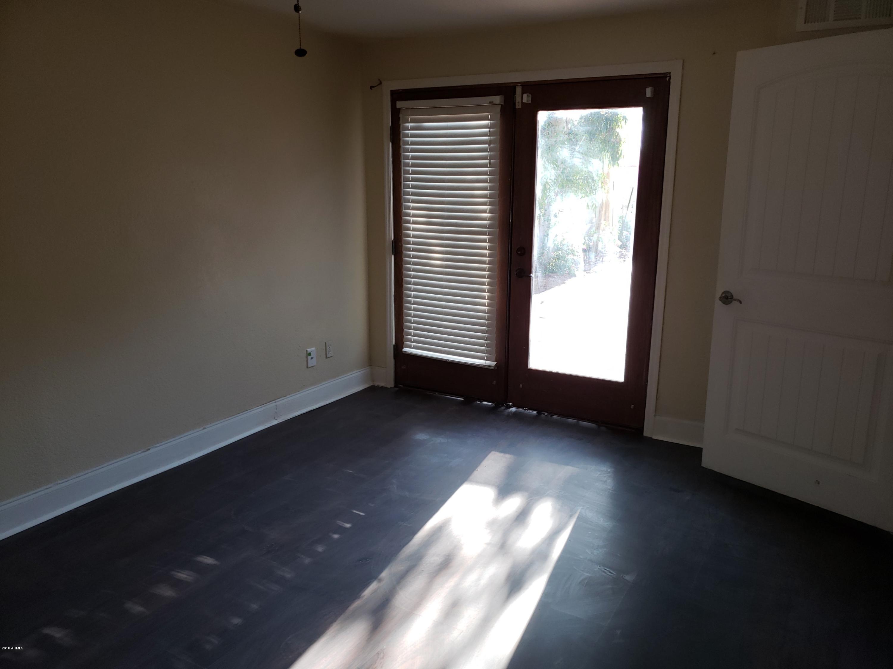 3202 North 37th Street Phoenix, AZ 85018 - Photo 14 of 20 Masterbedroom