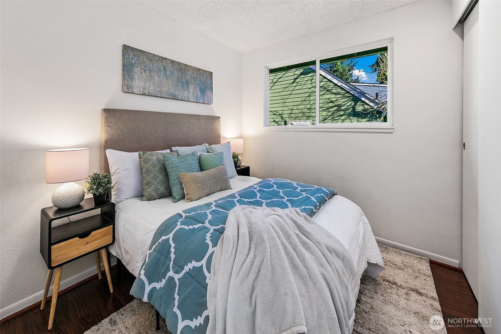 541 North 75th Street Seattle, WA 98103 - Photo 13 of 33