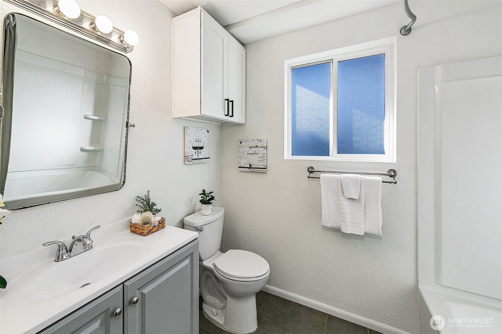 541 North 75th Street Seattle, WA 98103 - Photo 22 of 33