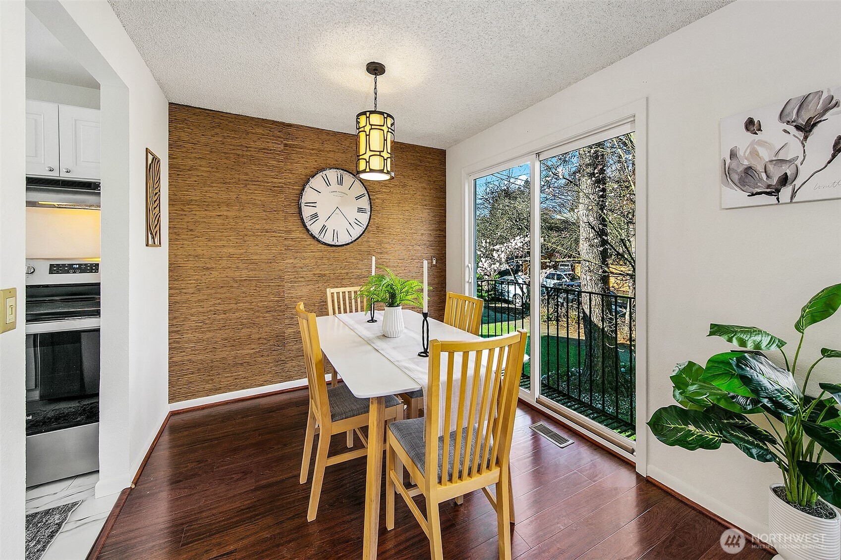 541 North 75th Street Seattle, WA 98103 - Photo 6 of 33