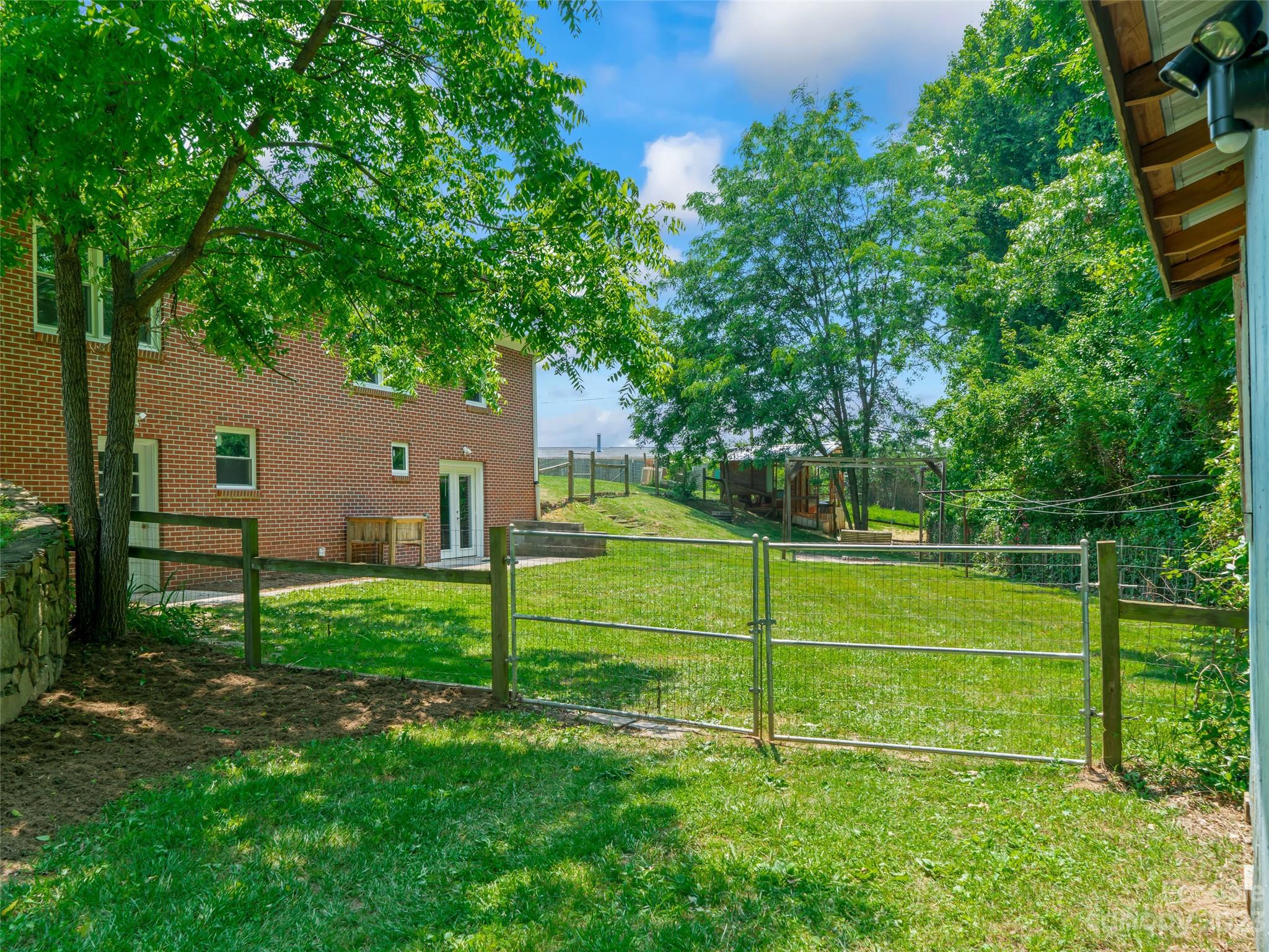 189 Locust Grove Road Weaverville, NC 28787 - Photo 31 of 48 Gallery Image 31