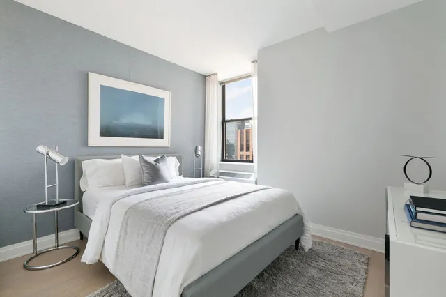 $5,594 | 70 Pine Street, Unit 1602 | Financial District