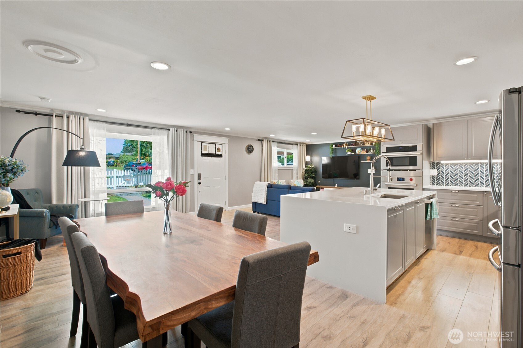 3519 Northeast 8th Street Renton, WA 98056 - Photo 16 of 38 Gallery Image 16