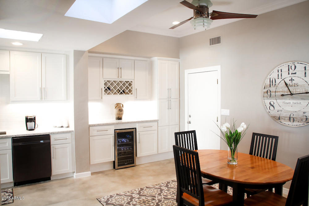 2504 East Osborn Road Phoenix, AZ 85016 - Photo 17 of 53 Breakfast Nook
