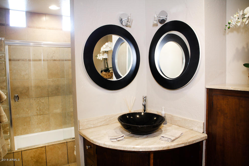 2504 East Osborn Road Phoenix, AZ 85016 - Photo 25 of 53 Guest Bathroom