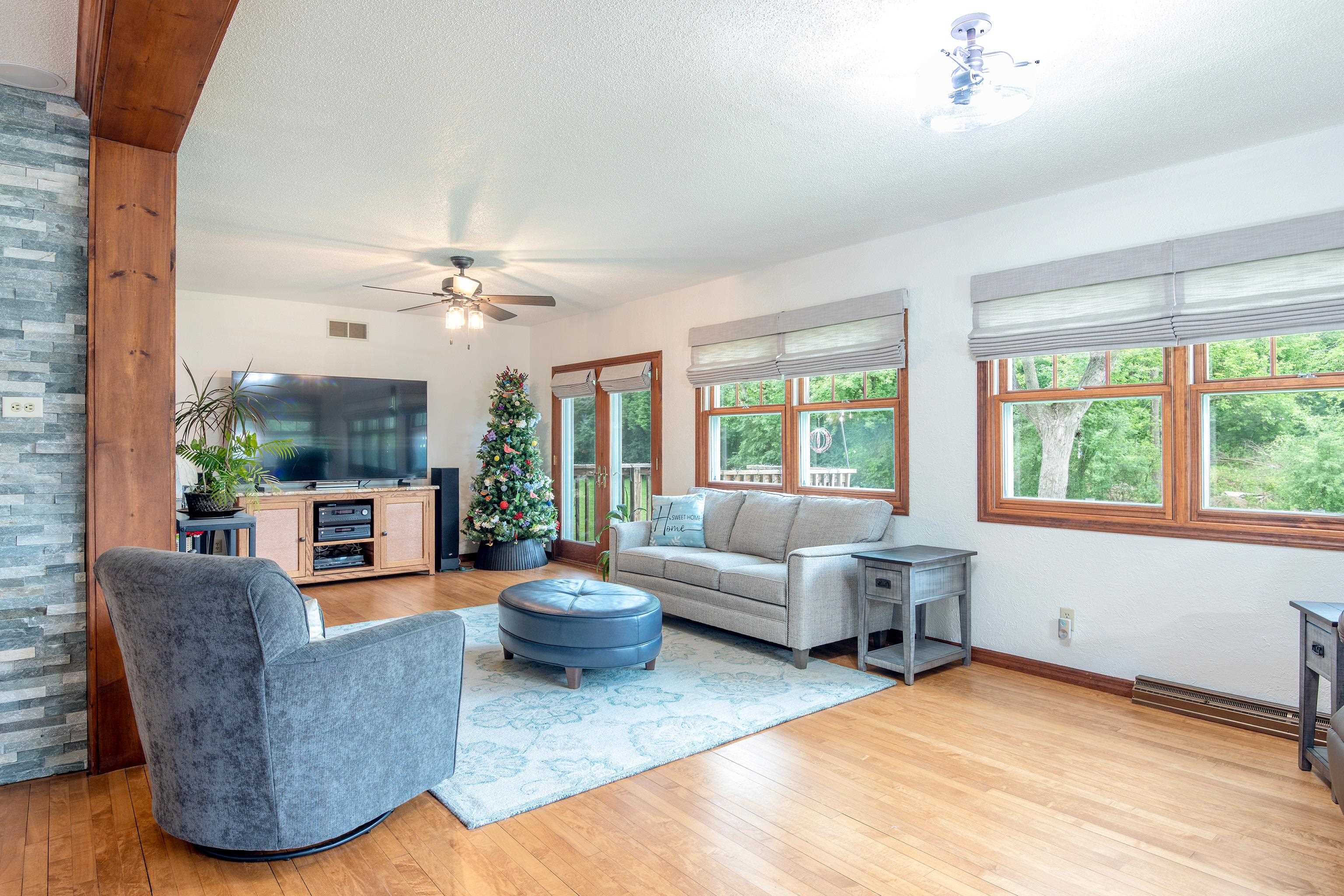 5086 Valley Heights Road Oshkosh, WI 54904 - Photo 15 of 86