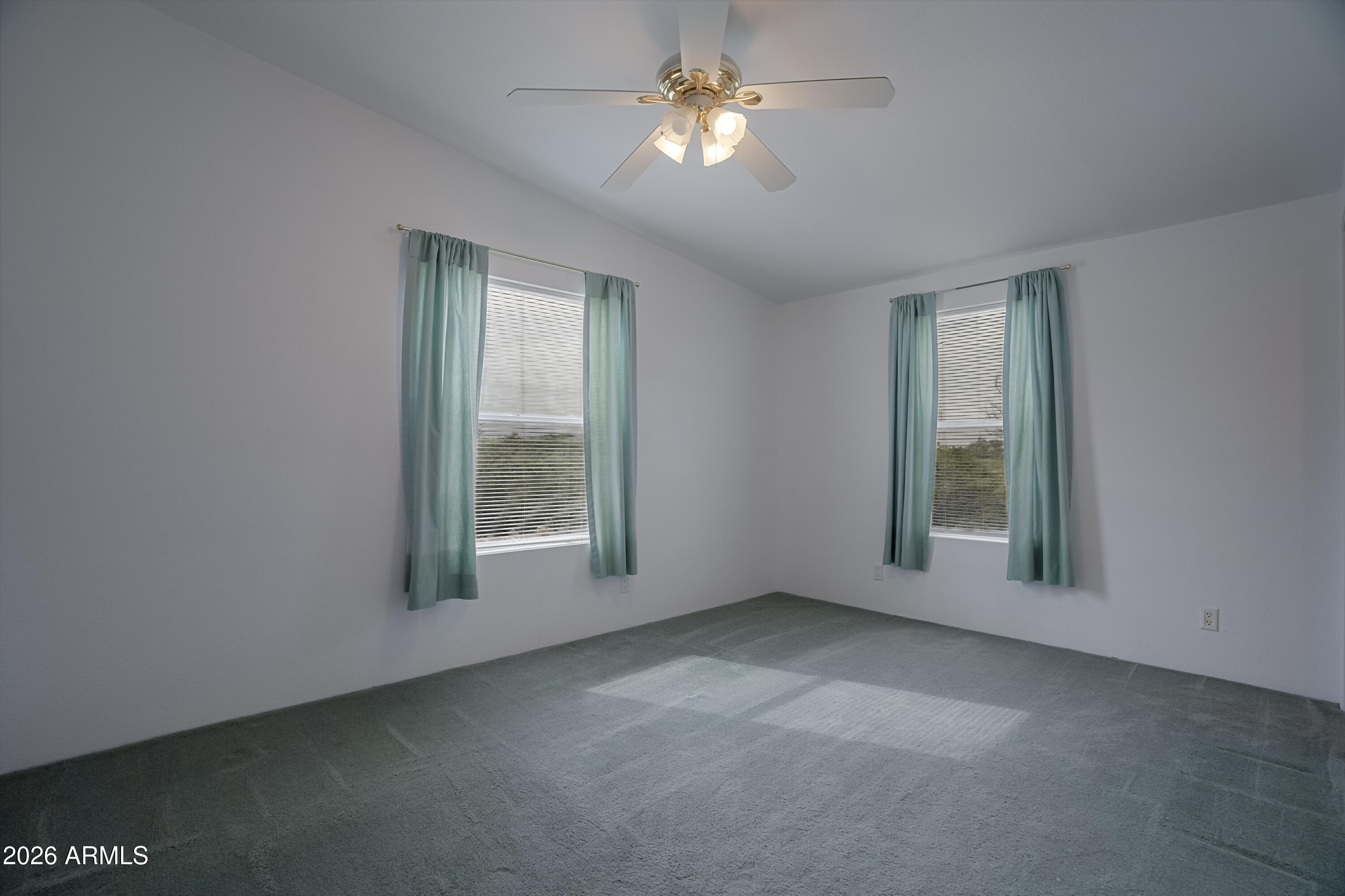 1075 North Ambassador Road Dewey, AZ 86327 - Photo 23 of 51 Guest Bedroom 2