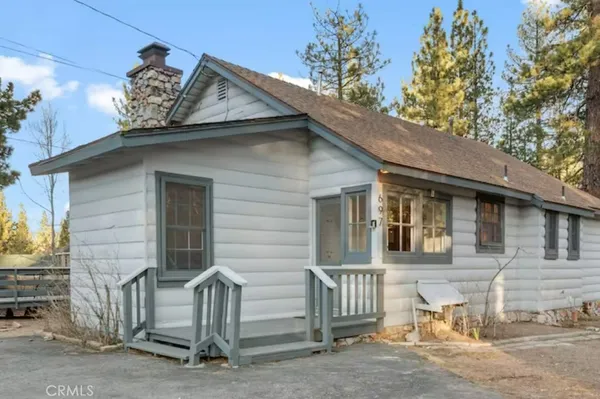 $2,450 | 697 Chipmunk Lane, Big Bear Lake, CA 92315