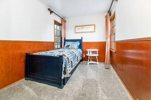 $2,450 | 697 Chipmunk Lane, Big Bear Lake, CA 92315